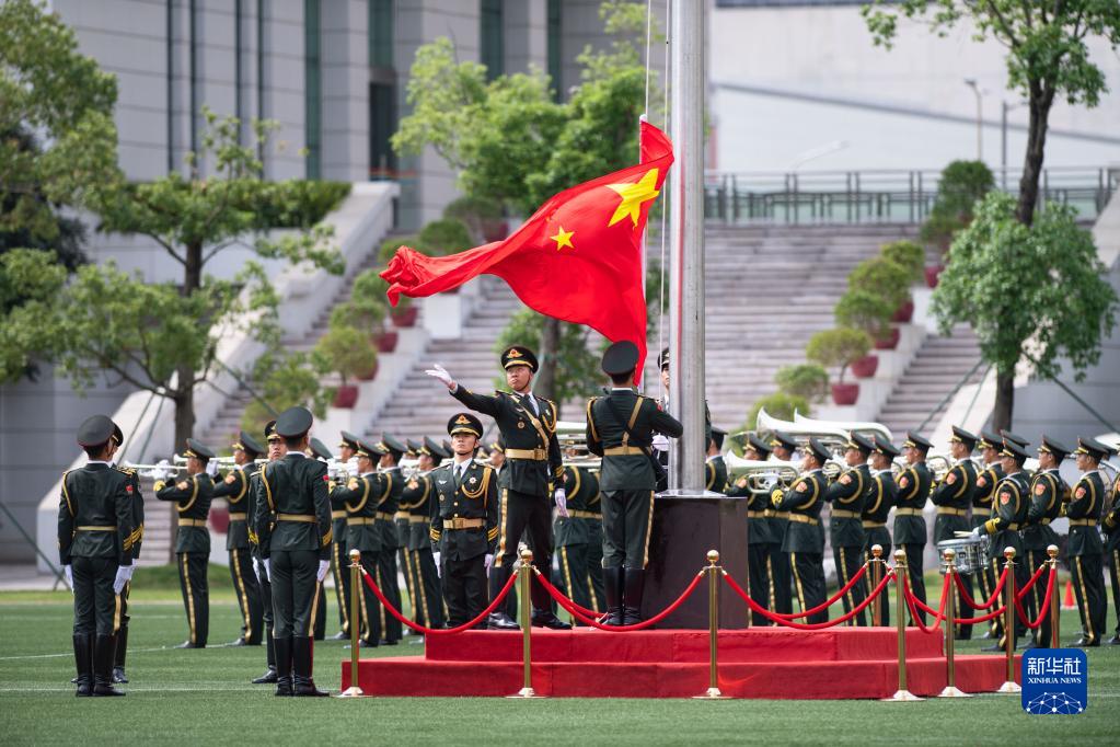 解放军驻澳门部队举行第十七次军营开放活动(图2)